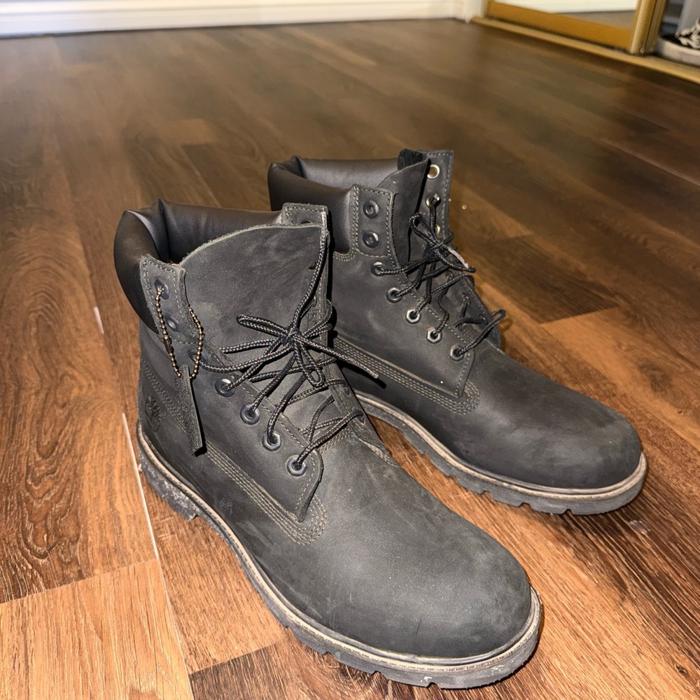 Timberland Black Boots High-Top Ankle Design